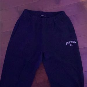 Brandy Melville sweats👖